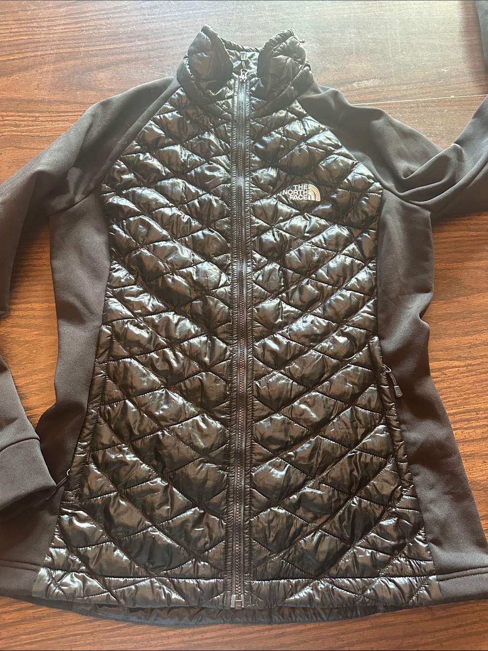 The North Face Women's Black Quilted Hybrid Puffer Jacket - Picture 1 of 8